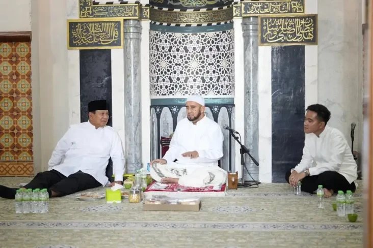 Jokowi Respons Wacana...