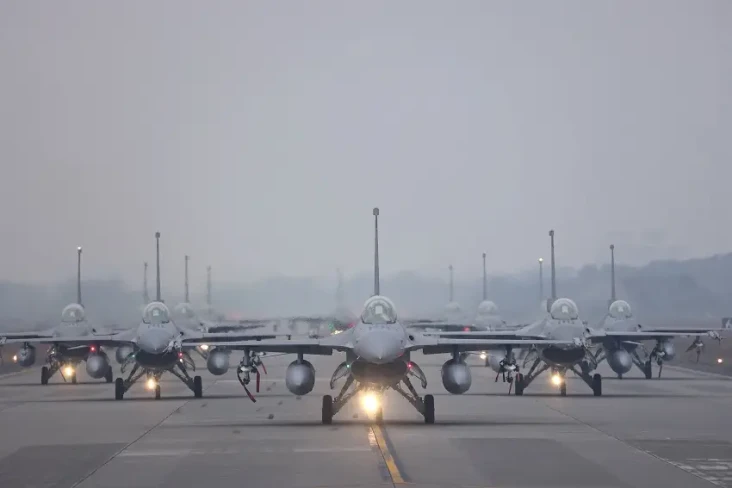 Pengiriman 66 Jet Tempur...