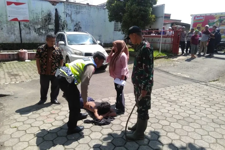 Heroik! 2 Prajurit TNI...