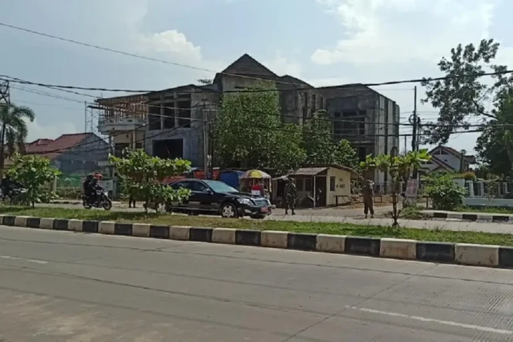 Tak Jadi Naik Heli,...