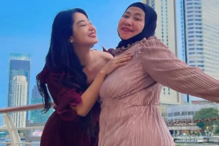Liburan Bareng Pacar...