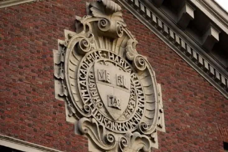 10 Universitas Terbaik...