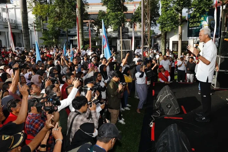 Ganjar Hadiri Salatiga...