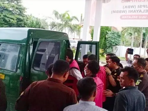Korupsi Dana Hibah Pilkada,...
