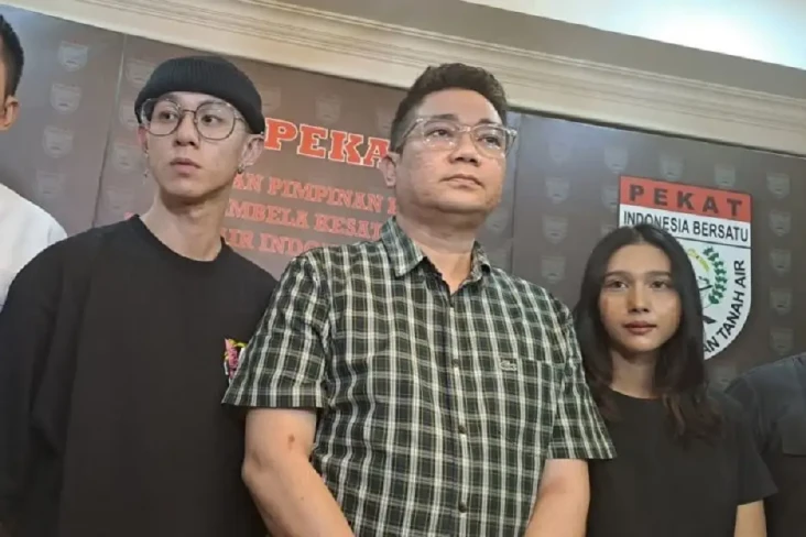 Sakit Hati, Tenri Ajeng...