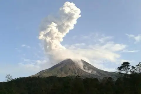 Legenda Gunung Merapi,...