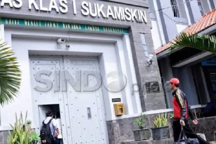 Terpidana Korupsi Pengadaan...