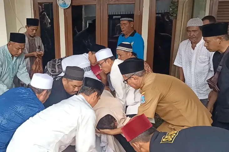 Isak Tangis Keluarga...