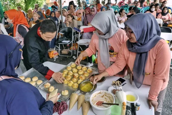 Serunya Emak-emak Belajar...