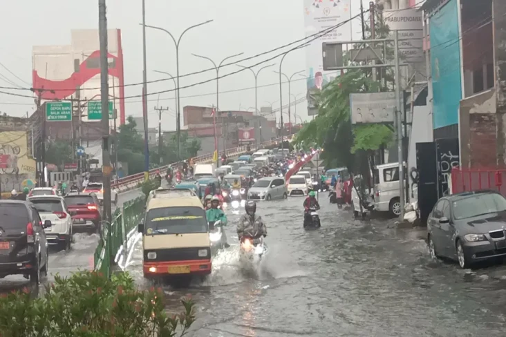 Turunan Flyover Arif...