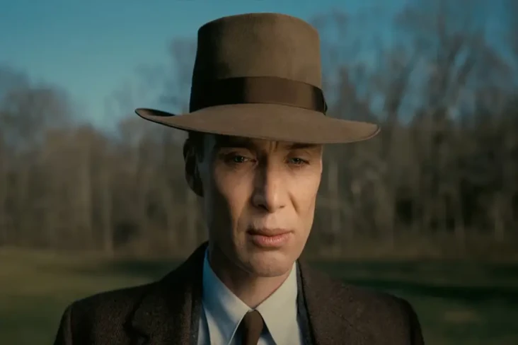 Trailer Oppenheimer...