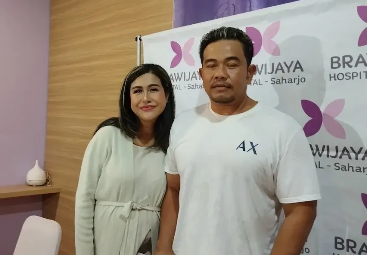 Ratu Meta Melahirkan...