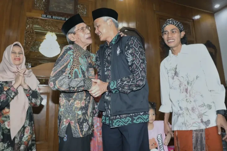 Ganjar Pranowo Sowan...
