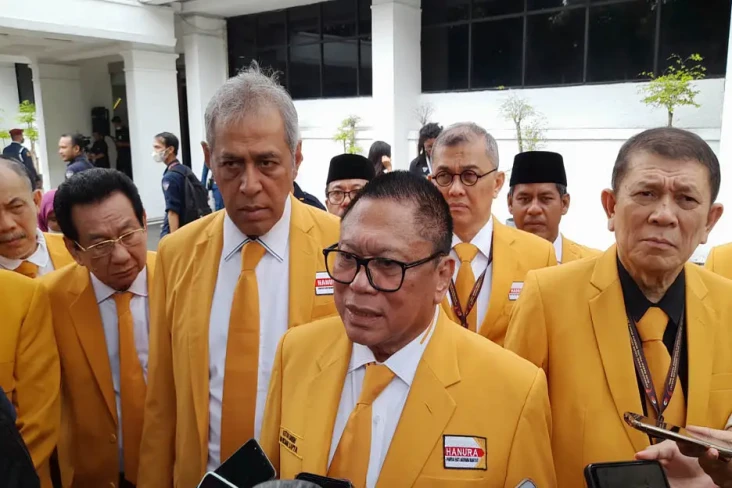 OSO Ungkap Telah Pecat...