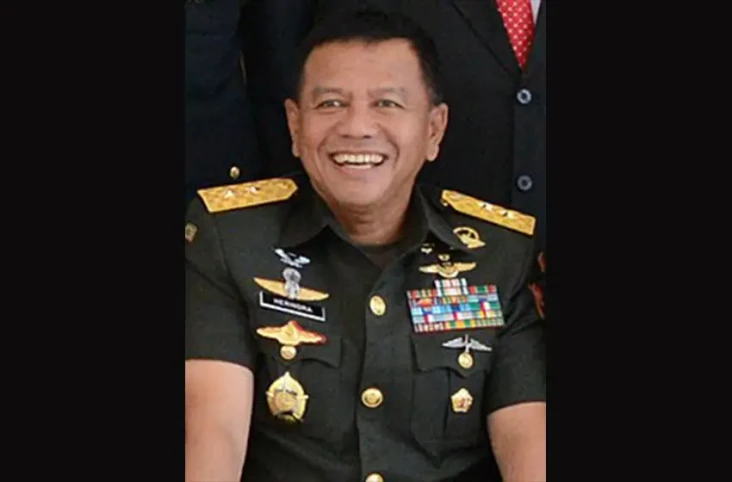 8 Jenderal TNI Bintang...