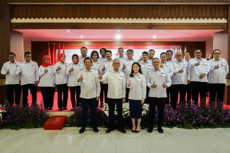 Dilantik Jadi Ketua...