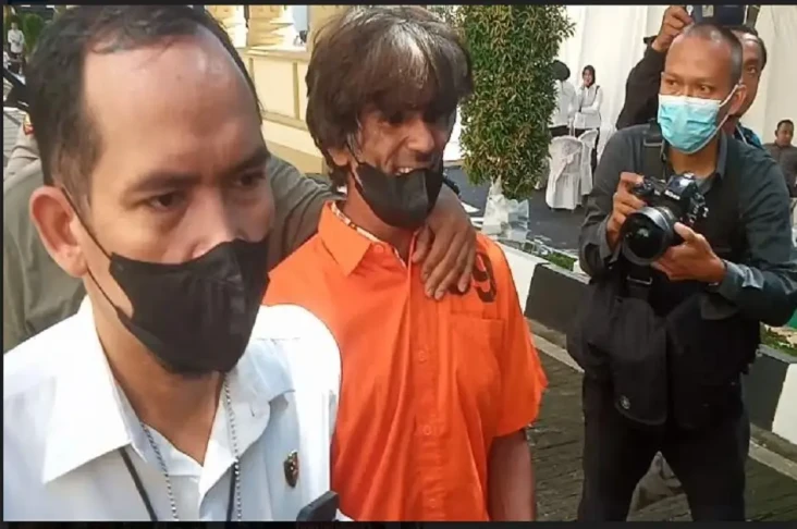 Bawa Sabu Cair Ratusan...