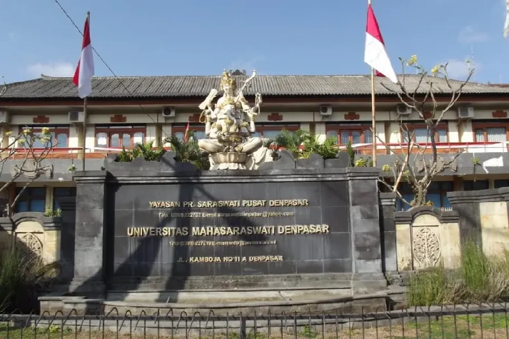 5 Universitas Swasta...
