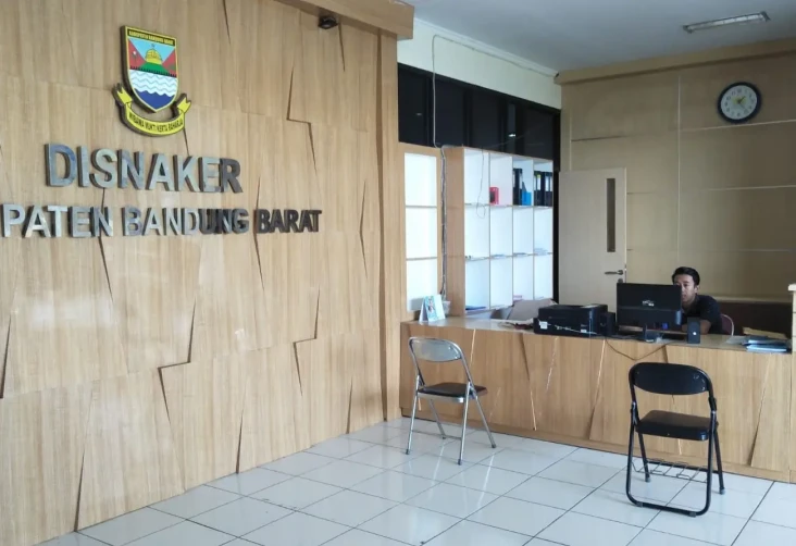 Disnakertrans Bandung...