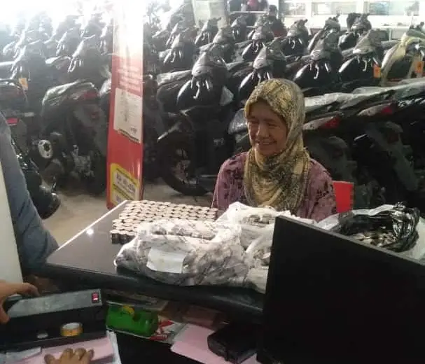 Viral! Nenek di Malang...