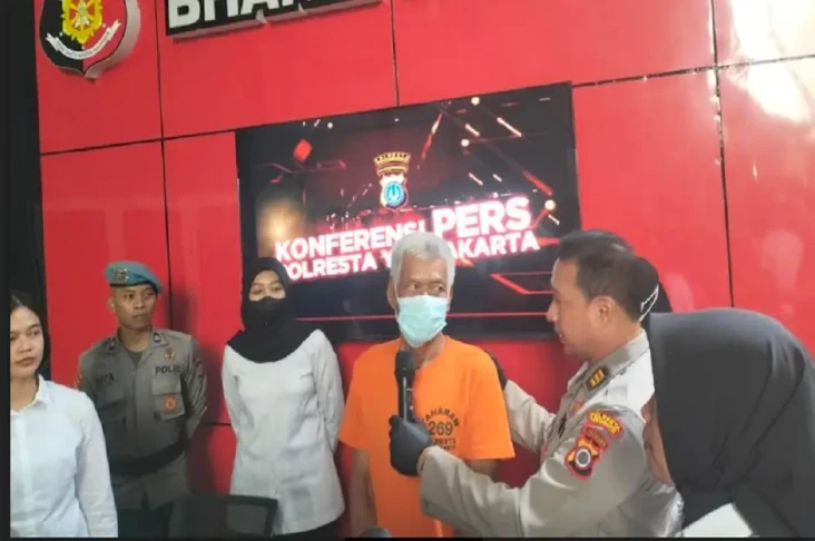 Masih Punya Istri, Kakek...