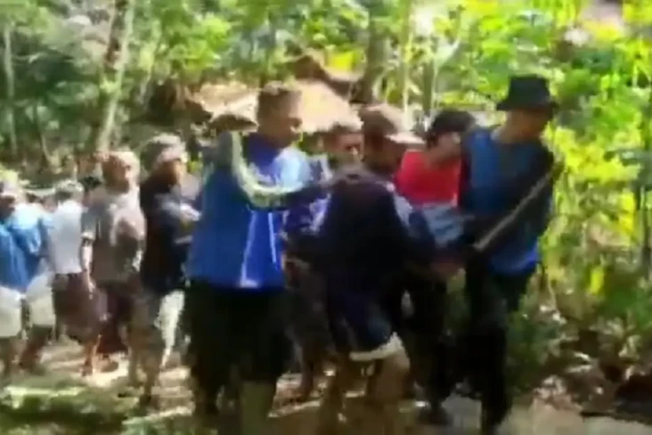 4 Penebang Kayu Hanyut...