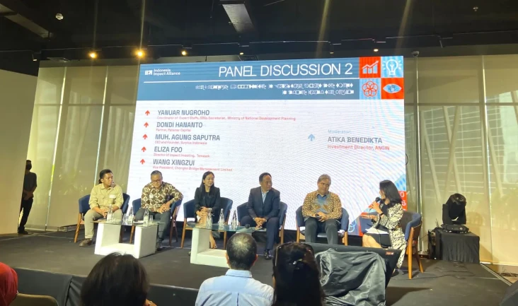 Yanuar Nugroho Paparkan...
