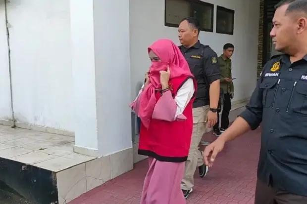 Berkas Mama Muda Tersangka...