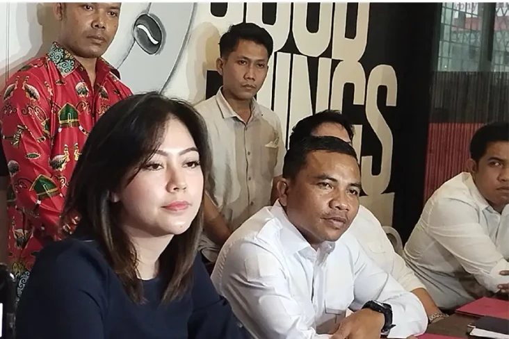 Keukeuh Cerai dari Yama...
