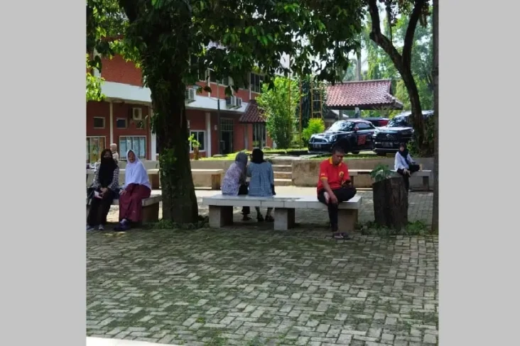 Di Balik UTBK-SNBT Ada...
