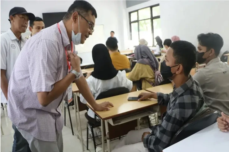 Tahan Rasa Sakit Akibat...
