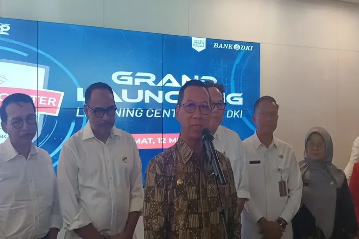 Resmikan Learning Center...