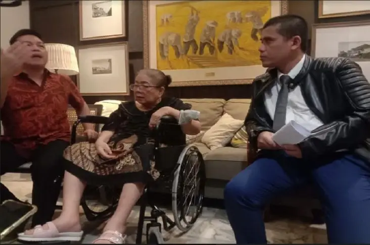 Kisah Pilu Ibu Tua Renta...