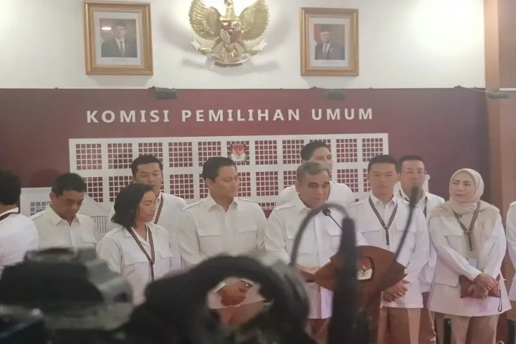 Taufik Hidayat, Ahmad...