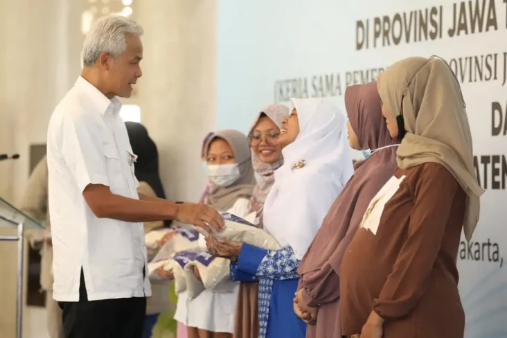 Atasi Stunting dan Gizi...