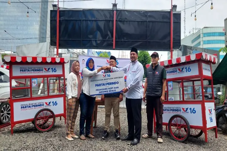 Partai Perindo Gencarkan...