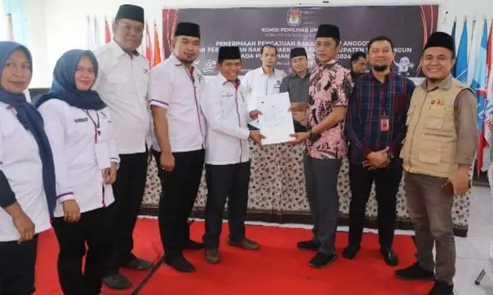 Berkas 30 Bacaleg Lengkap,...