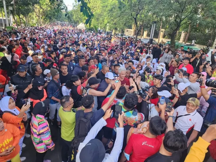 Ganjar Olahraga Pagi...