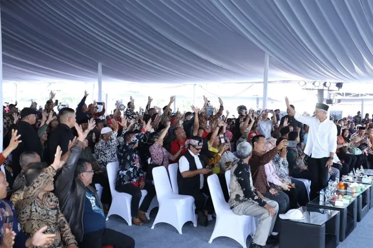 Halalbihalal di Bandung,...
