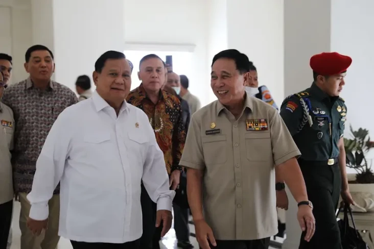 Prabowo Kunjungi Purnawirawan...