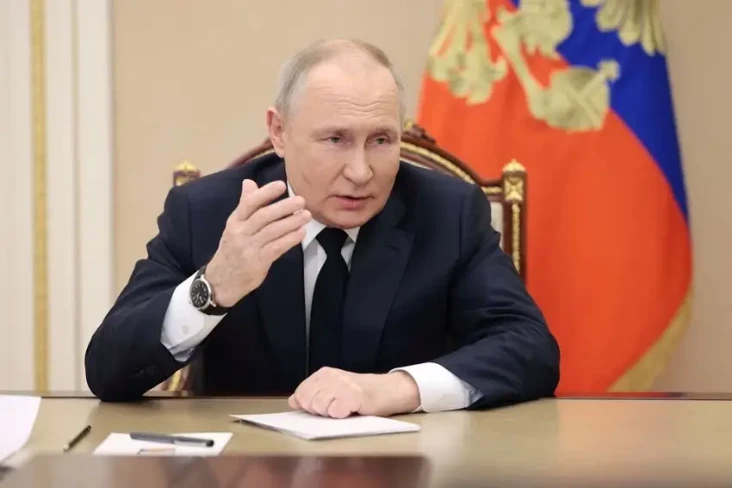 Presiden Estonia: Putin...