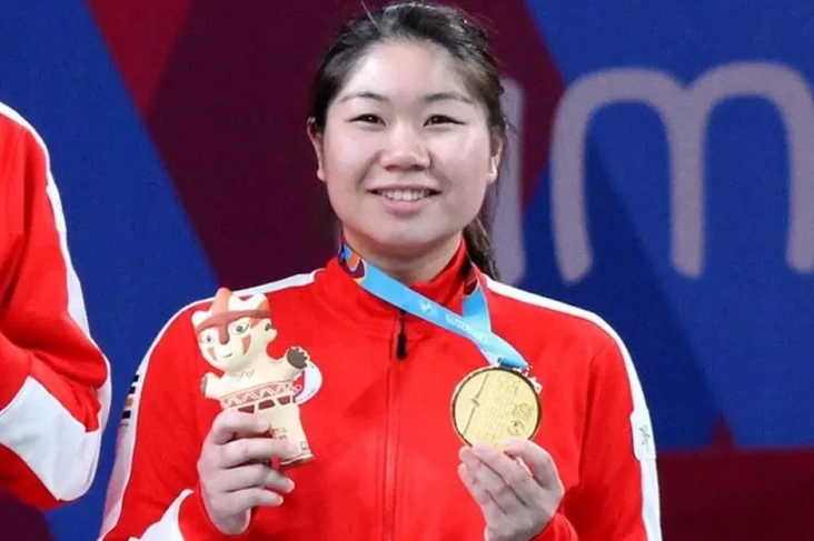 Profil Josephine Wu,...