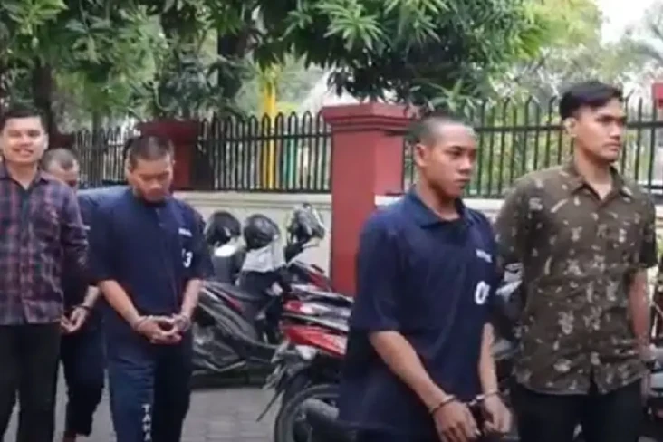 Nestapa Siswi SMP di...