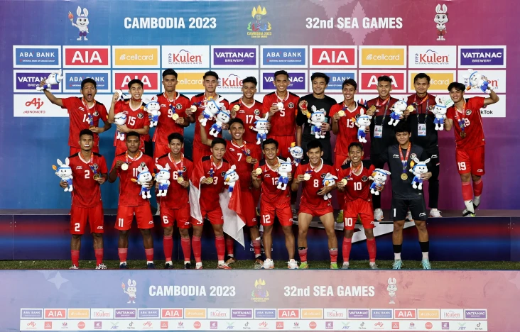 Timnas Indonesia Raih...