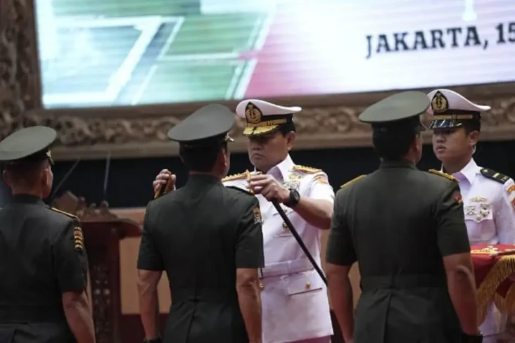 Panglima TNI Pimpin...
