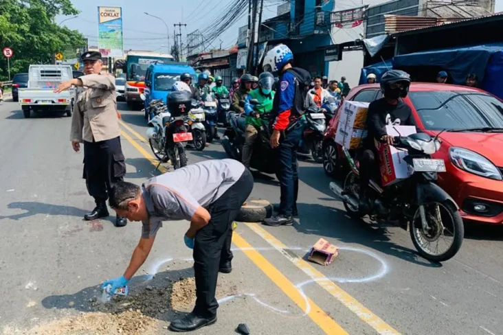 Hindari Angkot Ngetem,...