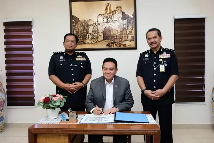 Polda Riau Gandeng Polisi...