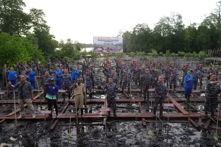 Dari Kabupaten Sorong,...
