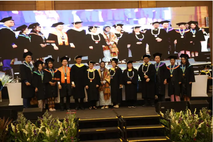 Wisuda Ukrida, Rektor...