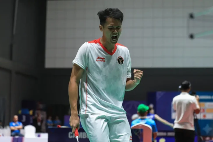 Profil Christian Adinata,...